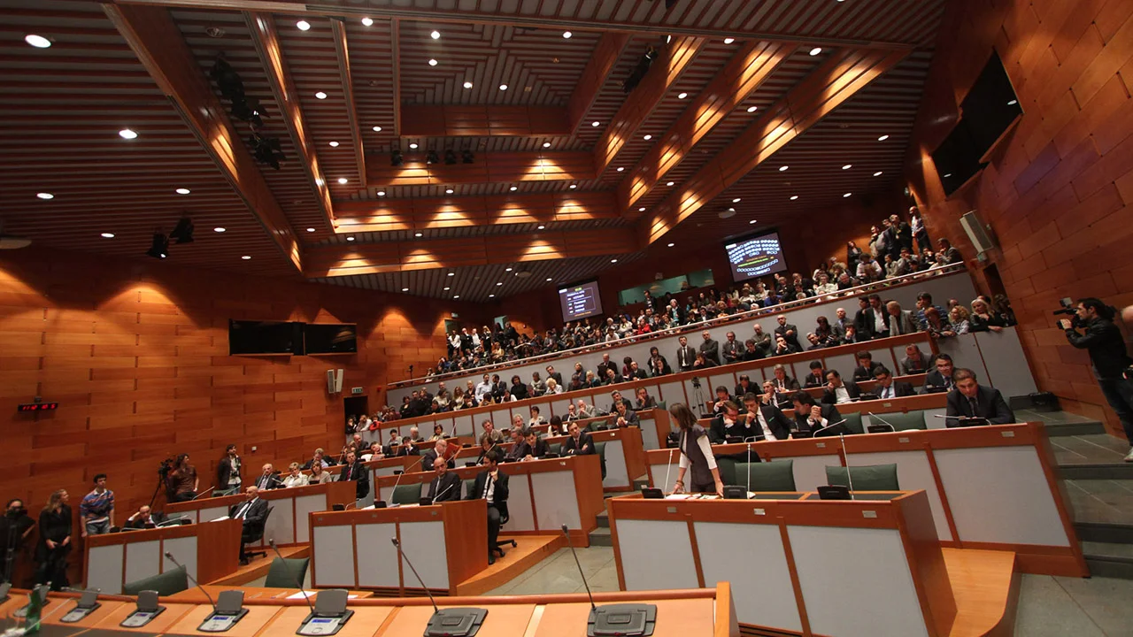 aula-consiglio-regionale-img-1